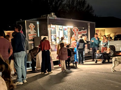 We're happy to work with your HOA (Homeowners Assocation) to bring our Happi Pappi® Beignets straight to your neighborhood. Welcome new neighbors or reconnect with old ones over a cup of hot chicory coffee and a yummy, sugar-coated beignet.